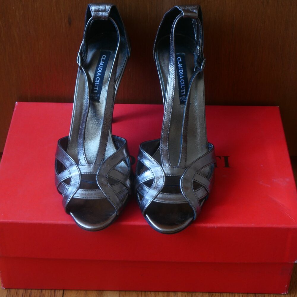 Claudia Ciuti- Women pewter leather ankle strap heels-Sz 5.5 US/36 EU